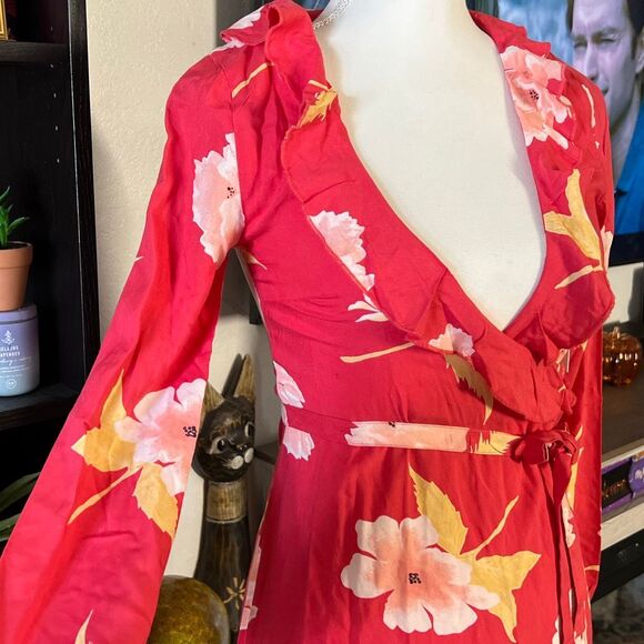 Billabong Size XS long sleeve Wrap dress Floral print pink / red NWT - Picture 7 of 8